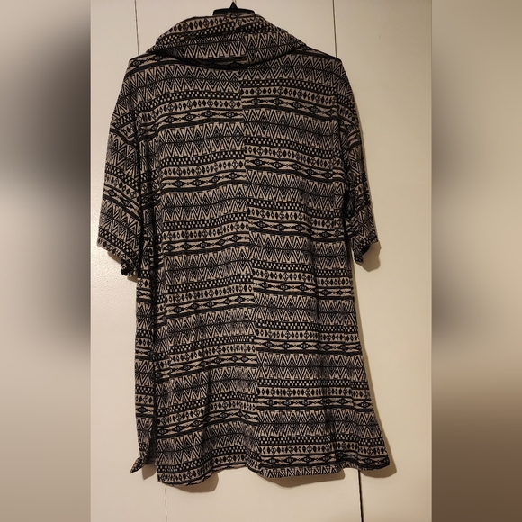 Frumos tunic sweater, size 2X, black and beige - Picture 3 of 4